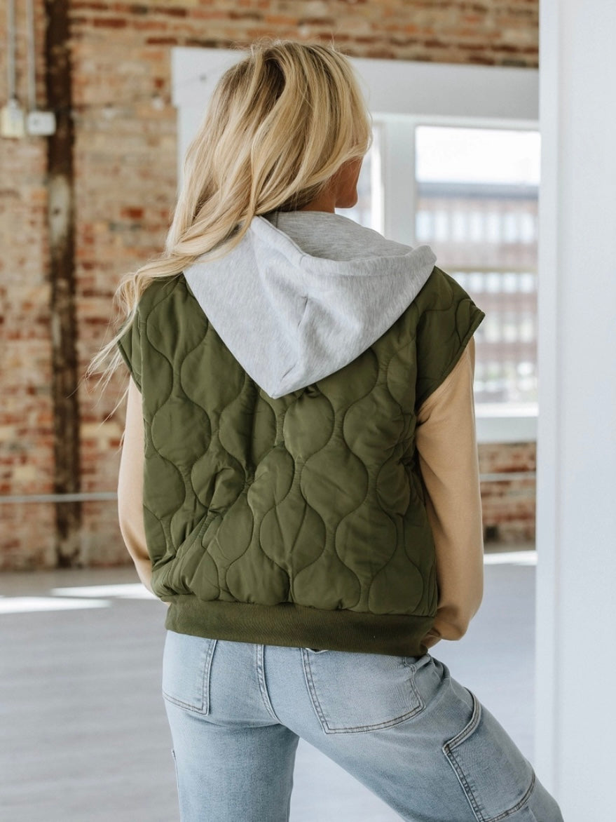 Quinn Quilted Hooded Vest Quinn Quilted Hooded Vest